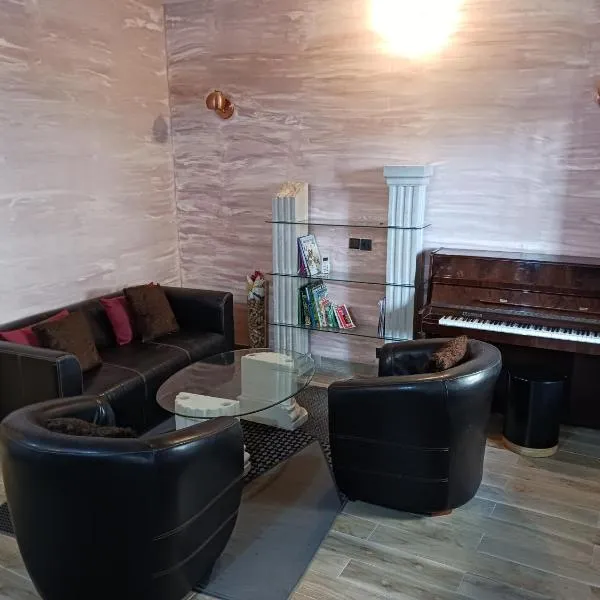 Magnifique appartement，位于科托努的酒店