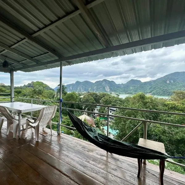 Hilltop view - Phi Phi，位于皮皮岛的酒店