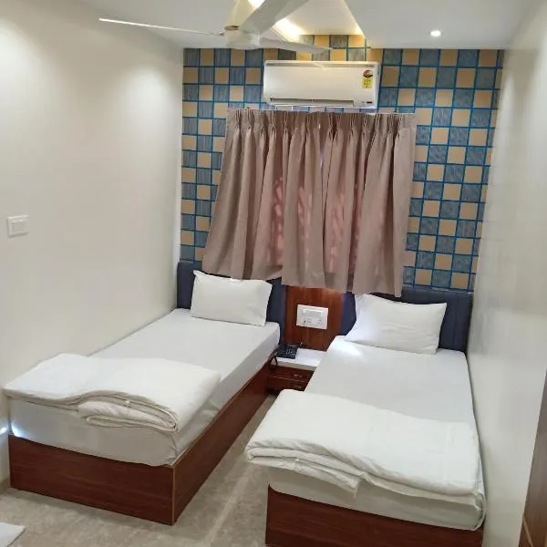 Hotel Suvarnam Residency，位于Bhalauni的酒店