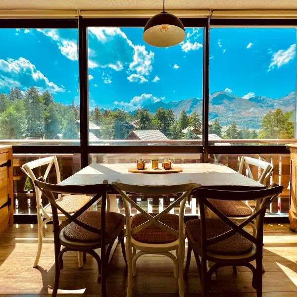 La joue du loup, aux pieds des pistes et vue sur montagnes，位于拉茹杜罗普的酒店