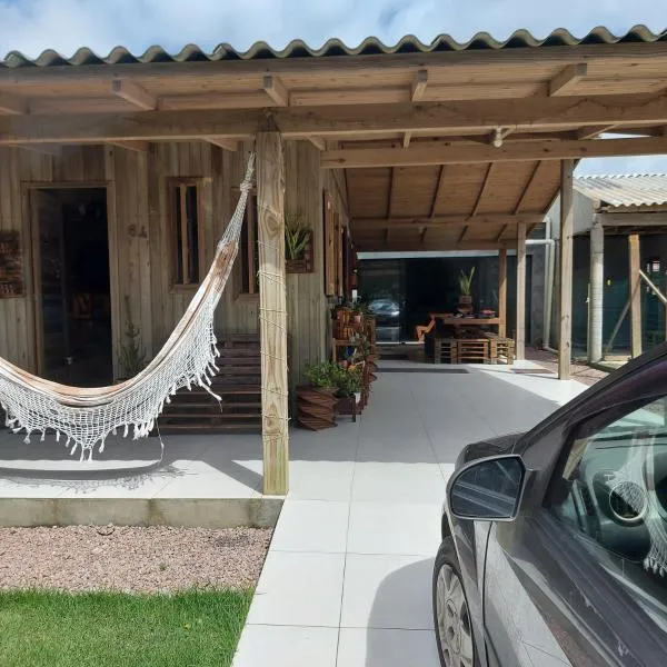 Casa Jardim，位于Balneário Gaivotas的酒店