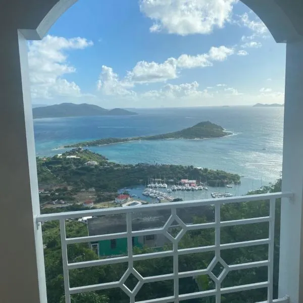 Top of the Hill Blue Sunshine，位于Tortola Island的酒店