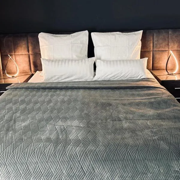 Firstclass Event & Hotel，位于菲尔特的酒店