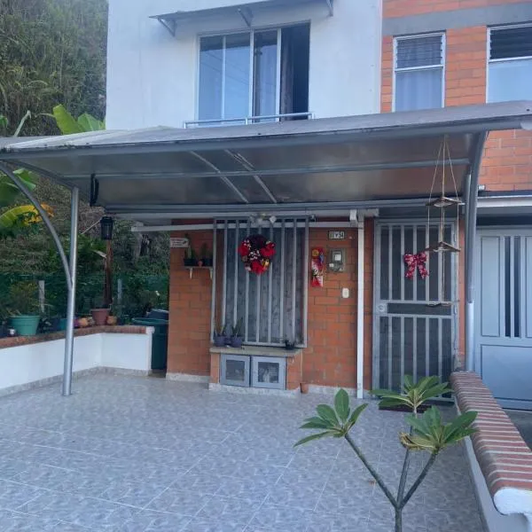 Casa en Villa Verde Pereira，位于佩雷拉的酒店