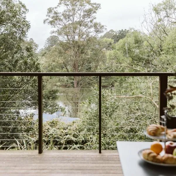 "On Burgum Pond" Cottages，位于马莱尼的酒店