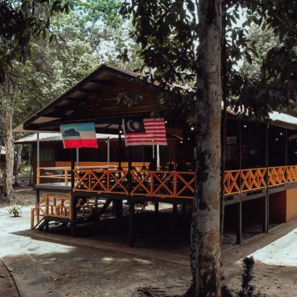 Borneo Jungle Adventure，位于京那巴当岸的酒店