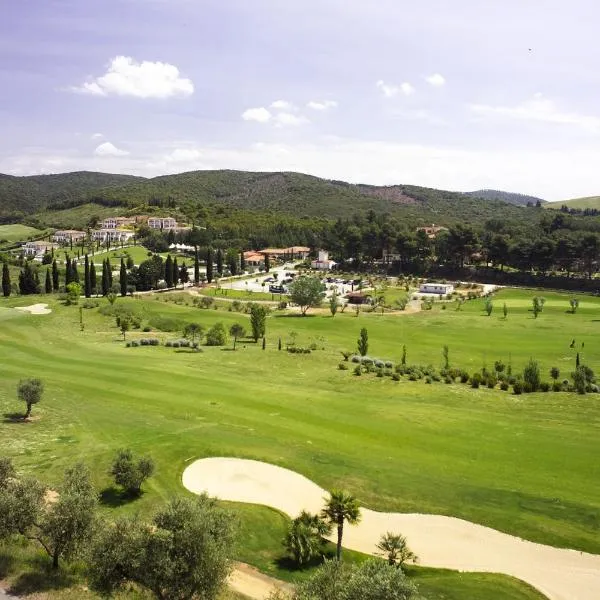 Il Pelagone Hotel & Golf Resort Toscana，位于La Pesta的酒店