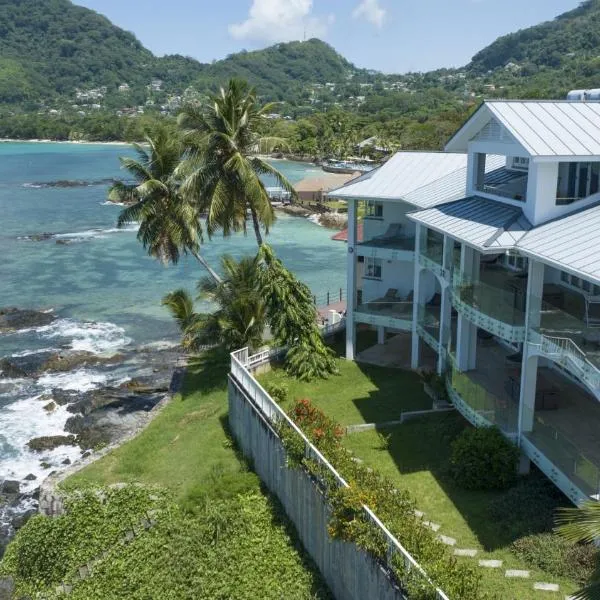 VallonEnd Beachfront villa with excellent view，位于锡卢埃特岛的酒店
