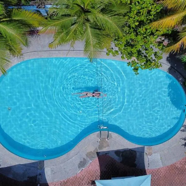 Poseidon Guest House，位于Santo Tomas的酒店