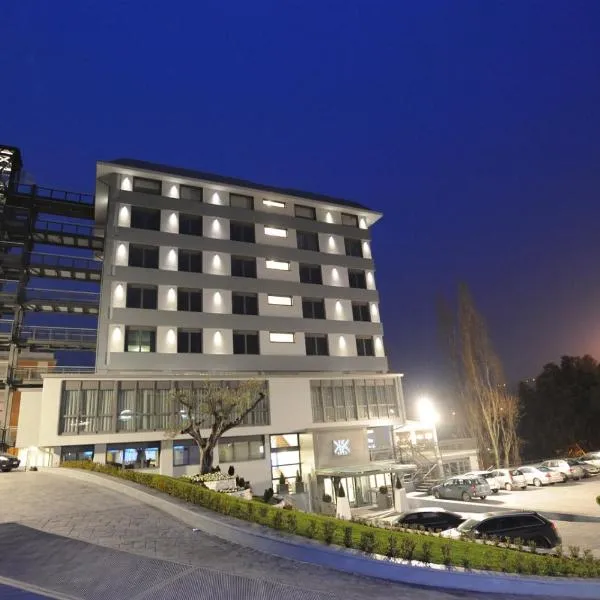 Park Hotel Sporting，位于Torricella Sicura的酒店