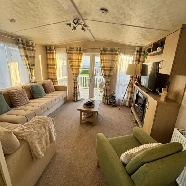 Bayview Bliss - Holiday Caravan in Newbiggin by the Sea - Northumberland，位于滨海纽比金的酒店