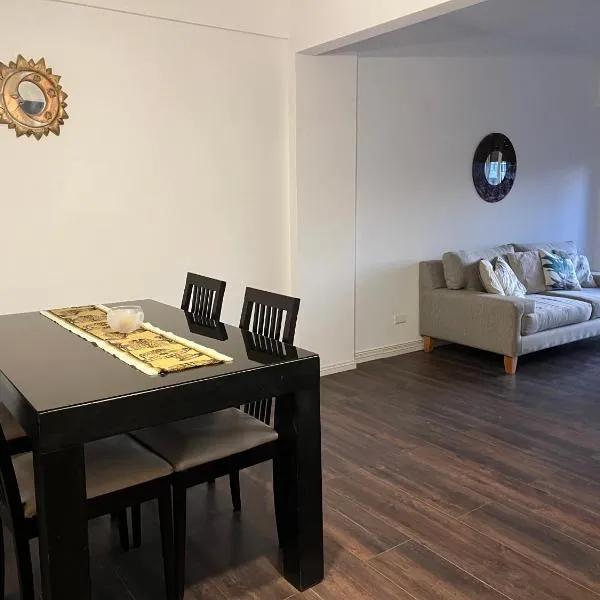 Tu departamento en Vicente López，位于维森特洛佩斯的酒店