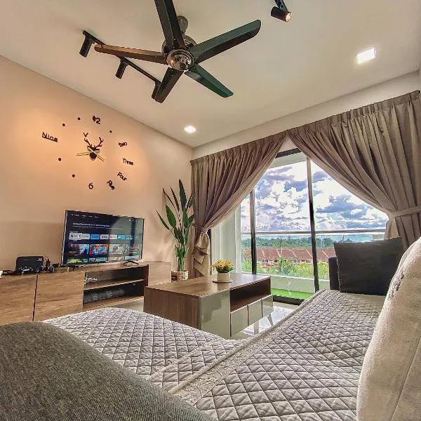 PoolView Waterpark 300Mbps Ipoh Homestay Manhattan Condo 4-7pax 3bedroom Station 18 pengkalan，位于怡保的酒店