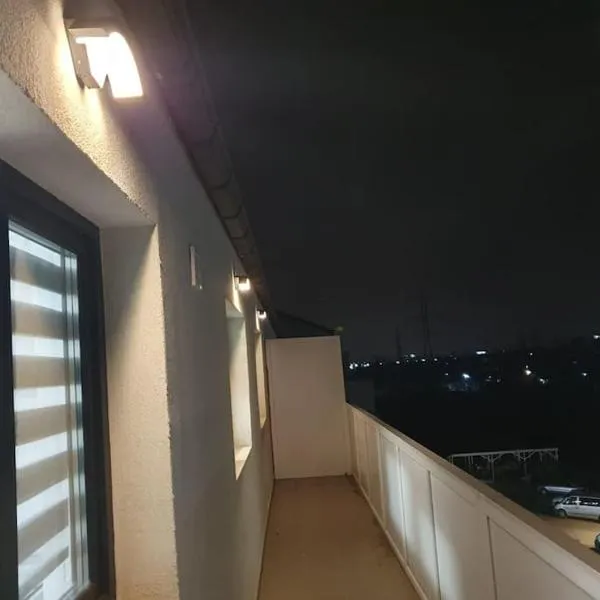 SkyView Lofts-Enjoy the view，位于Preajba的酒店