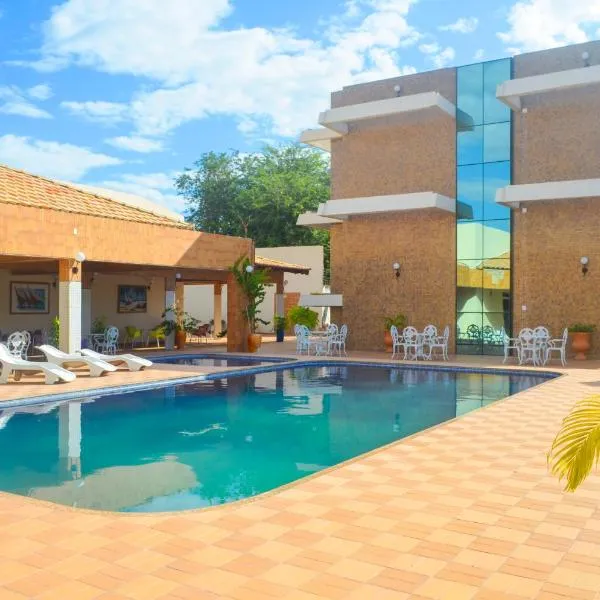 Pers Palace Hotel，位于Santa Inês的酒店