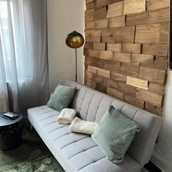 Modernes Apartment am Schloss, ruhig & zentral in Lohr，位于劳尔的酒店