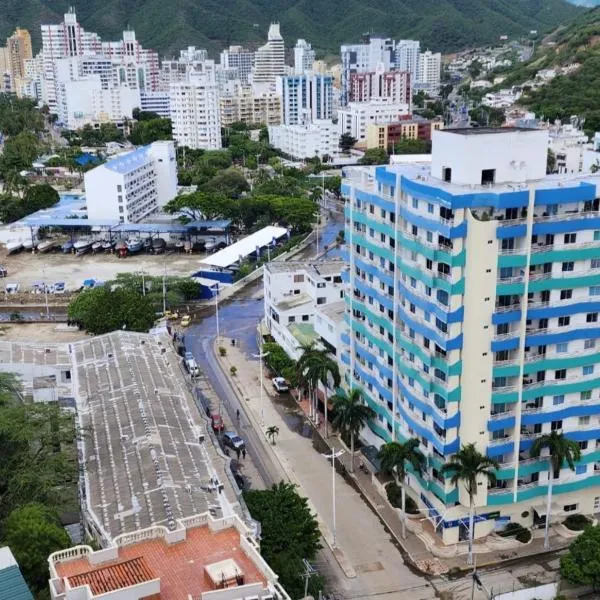 303 El Rodadero, Apartamento Familiar , piscina , parqueadero，位于圣玛尔塔的酒店