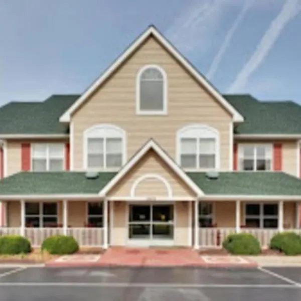 Radiant Inn and Suites，位于默夫里斯伯勒的酒店