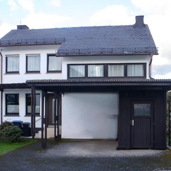 Ferienwohnung am Kurpark Brilon，位于布里隆的酒店