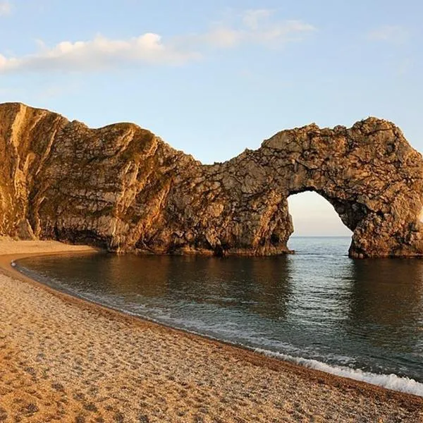 2-6 guests Holiday Chalet in Durdle Door，位于拉尔沃思湾的酒店