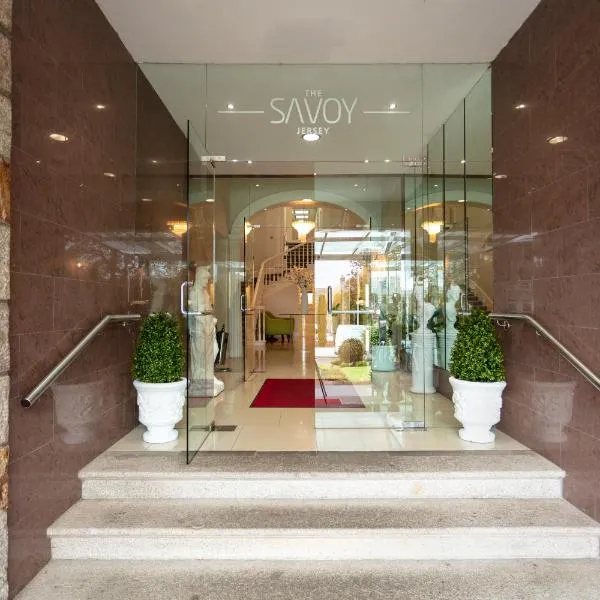 萨伏伊酒店，位于罗泽尔的酒店