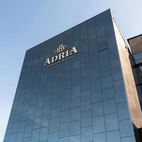 Adria Premium Hotel，位于瓜拉普阿瓦的酒店