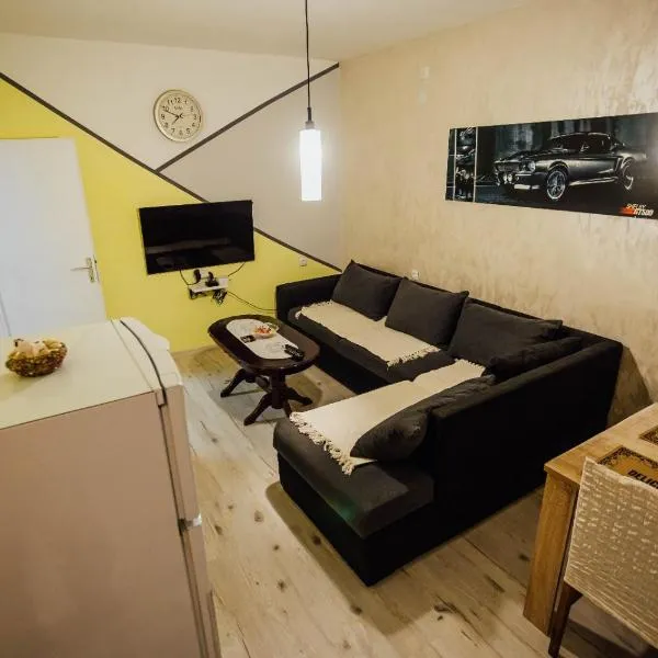MM apartman，位于瓦列沃的酒店