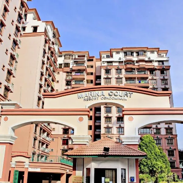 Marina Court Kota Kinabalu- Bigger Group Stay Together- 5 & 6 Bedroom Apartments，位于哥打京那巴鲁的酒店