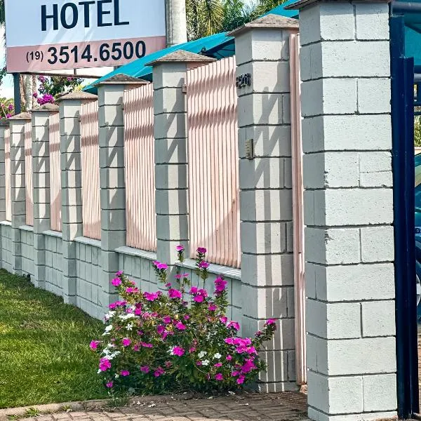 Hotel Stelati，位于Santo Antônio de Posse的酒店
