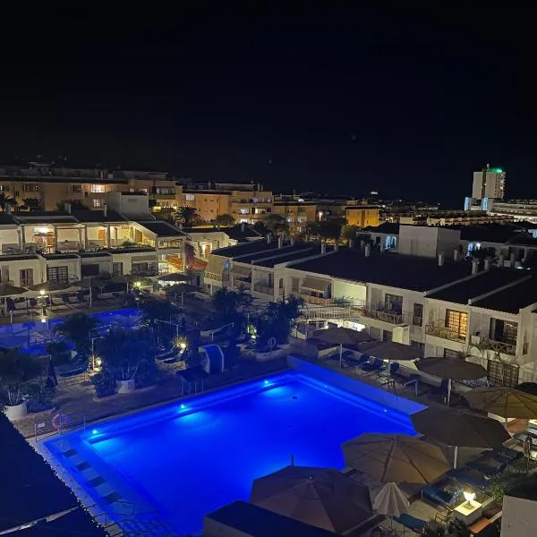 Hotel Marysol Apt Los Cristianos Atlantic View，位于洛斯克里斯蒂亚诺斯的酒店