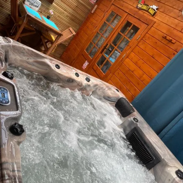 Les Chalets de Marie & Steph 2 - Vue mer, Jacuzzi SPA privatif Sans vis à vis，位于圣丹尼斯的酒店