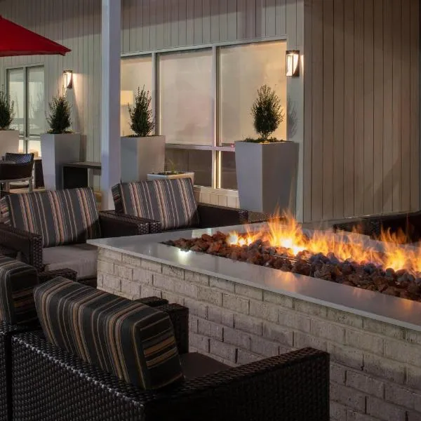 TownePlace by Marriott Suites Clarksville，位于克拉克斯维尔的酒店