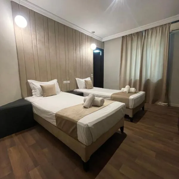 Cadé Hotel，位于卡萨布兰卡的酒店