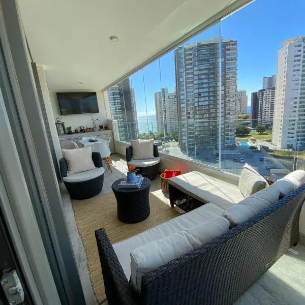 Hermoso y comodo Departamento con vista al mar, costas de montemar，位于康康的酒店