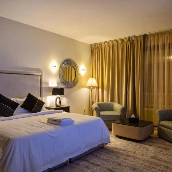 Ghodran Hotel and Resort，位于巴勒如拉斯的酒店