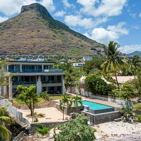 Beach and Mountain - Tamarin，位于塔马兰的酒店