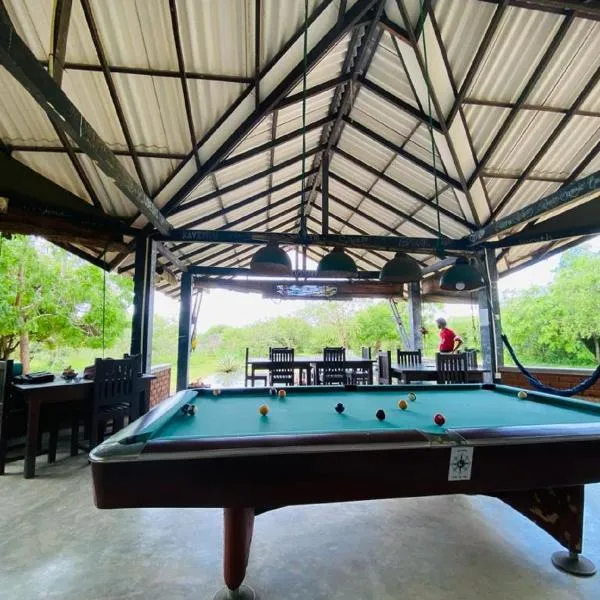 Yala Ying Yang Hostel & Camping，位于雅拉的酒店