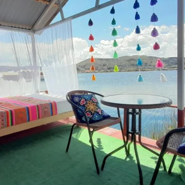 Uros Amaru Marka Lodge，位于Uros的酒店