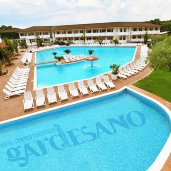 佳迪萨诺中央旅游酒店，位于桑德拉的酒店