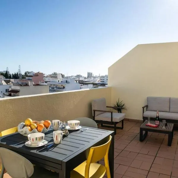 Penthouse Olhão with terrace，位于奥良的酒店