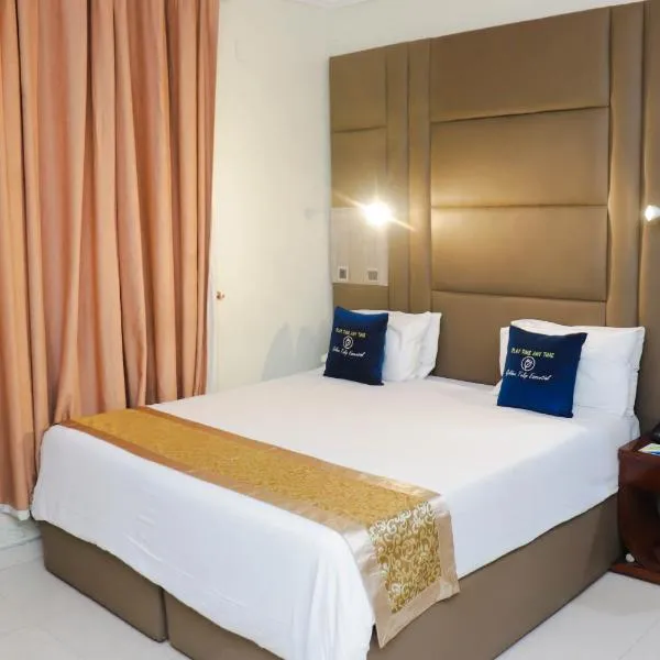 Golden Tulip Hotel- Evergreen Port Harcourt，位于Umueme的酒店