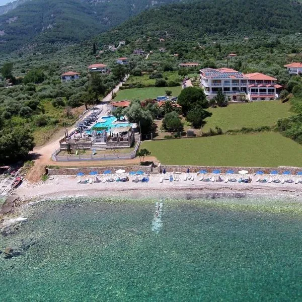 马兰顿海滩酒店，位于基尼拉的酒店