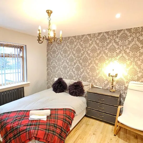 Beautiful guest rooms, Free Parking, 30min Heathrow, 40min Wembley, 60min Central London，位于格林福德的酒店