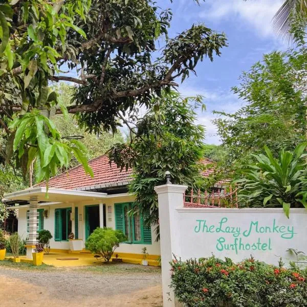 Lazy Monkey Surfhostel - Sri Lanka，位于坦加拉的酒店