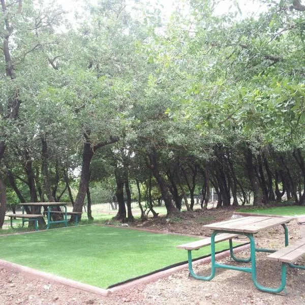 Yaar Odem Resort - כפר נופש יער אודם，位于Odem的酒店