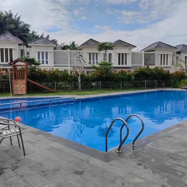 Sweet City Villa Tenayan Homestay Staycation Near Mall Pekanbaru Sudirman Whole House，位于北干巴鲁的酒店