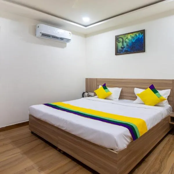 Itsy Hotels Krishna Residency, Govardhan Chauraha，位于Govardhan的酒店