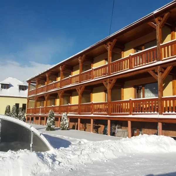 福科旅馆，位于利普托斯基米库拉斯的酒店