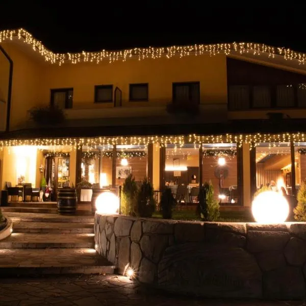 Casa Valcellina Hotel Ristorante，位于Tramonti di Sotto的酒店