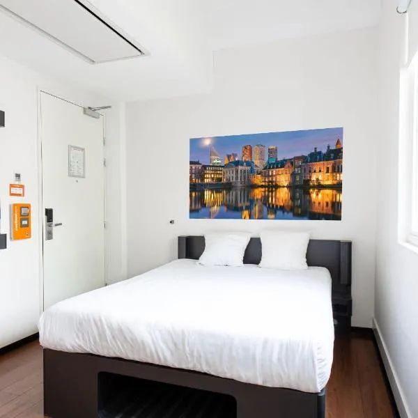 easyHotel The Hague City Centre，位于沃尔堡的酒店